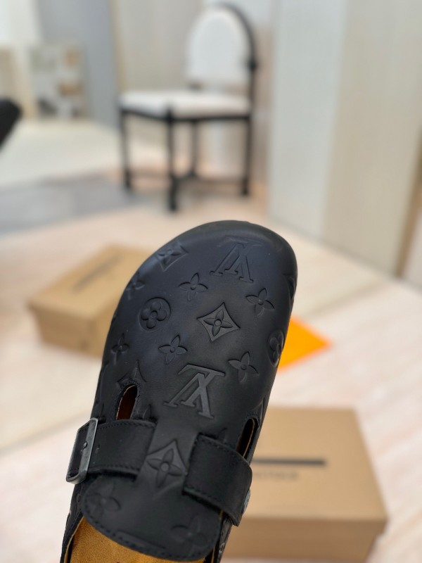 Louis Vuitton Louis Vuitton × BIRKENSTOCK Collaboration Boston Closed-Toe Soft Sole Mule Slippers - KFY00300