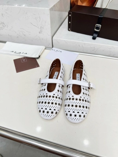 Alaia 2025 SS Perforated Ballet Flats - LY00320