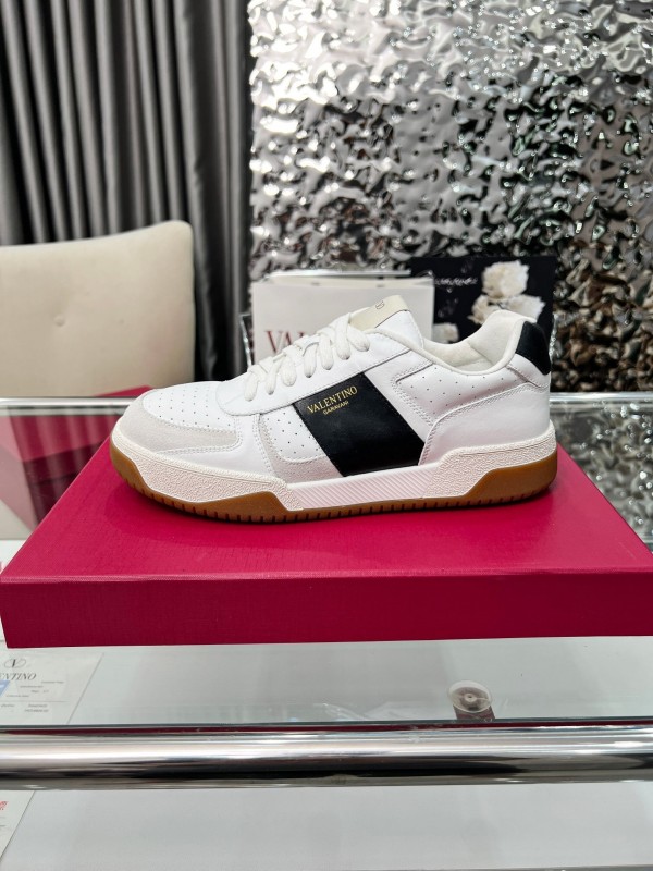 Valentino Joie de Jouer Series Hook-and-Loop Platform Sneakers - AS00360