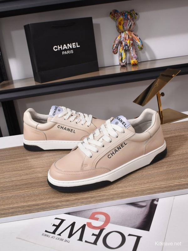 Chanel Classic Loafer with Gradient Logo and Platform Sole - KFY00350