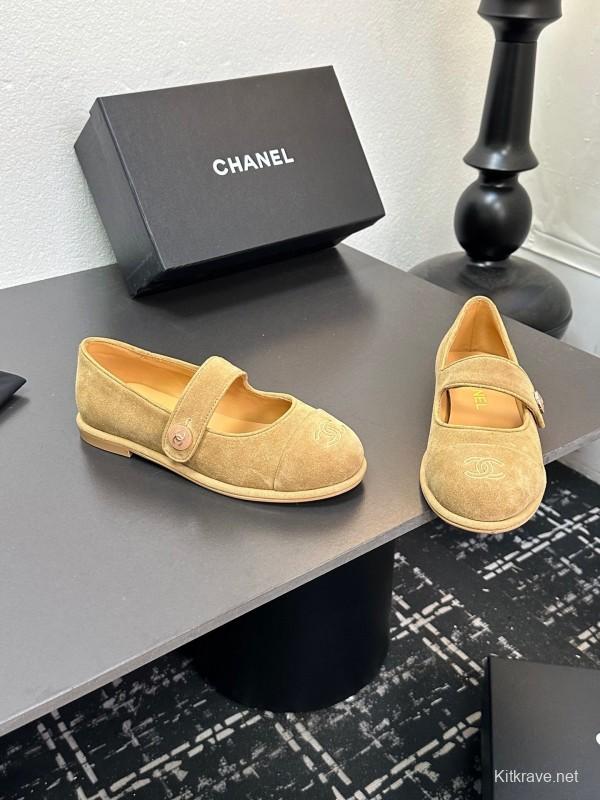 Chanel Quilted Flats Slip-On Mules - KFY00280