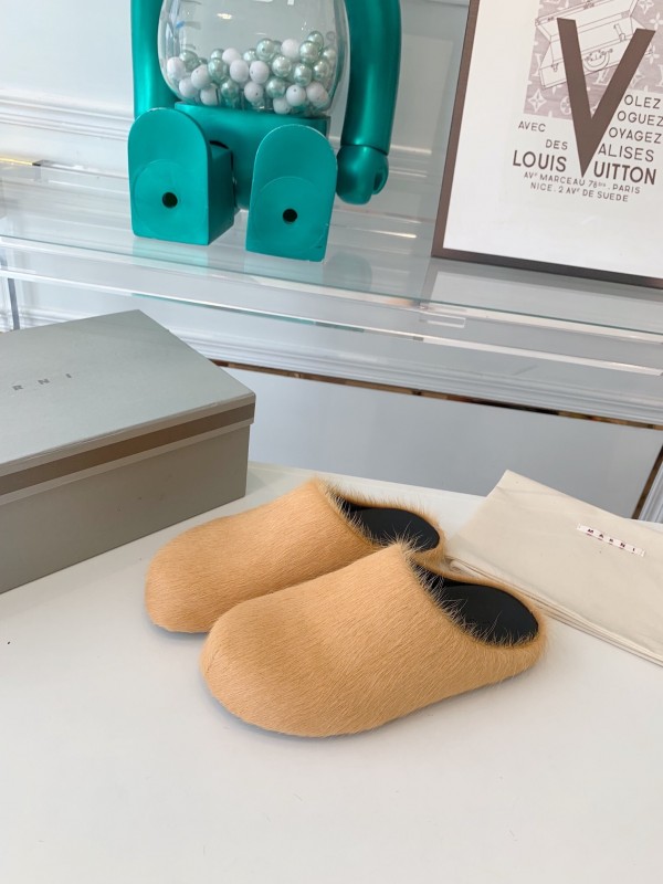 Marni 2025/SS Mule Shoes with Pony Hair Design - LY00