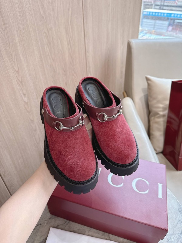 Gucci Women's Mule Shoes with Horsebit Detail - LY00300