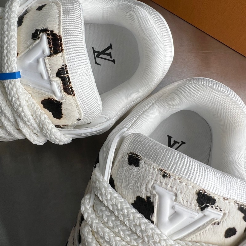 Lv 2025/ss Signature Logo Leather Sneakers - YC