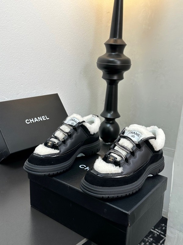 Chanel Spring/Summer 2025 Runway Thick Sole Sneakers - LY00320
