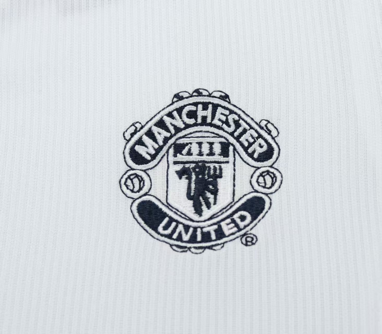 Retro Kids 00/01 Manchester United Away Jersey