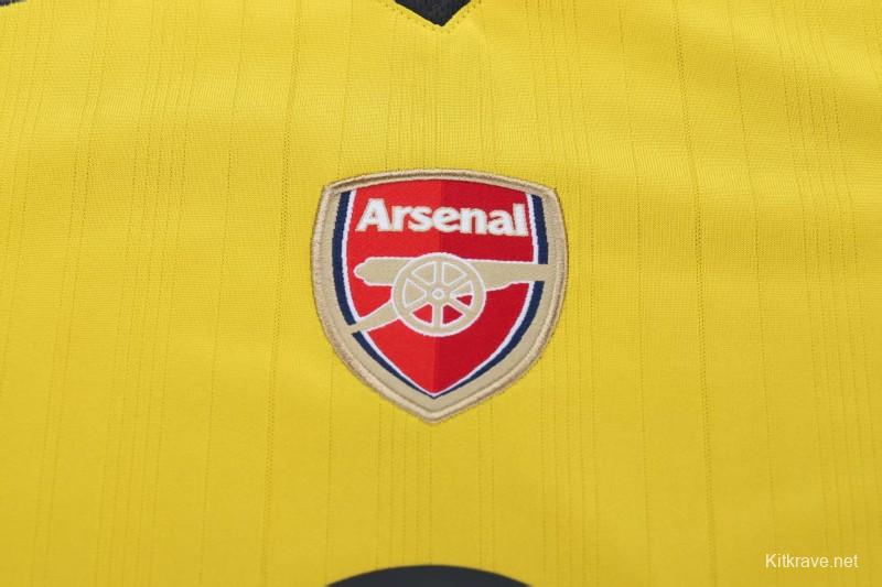 Retro 05/06 Arsenal Away Jersey