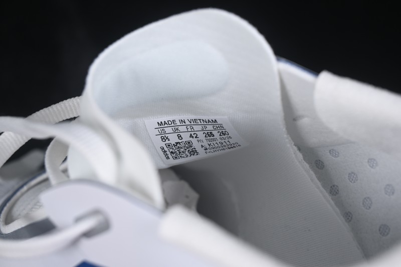 Adidas HyperBoost Edge M Running Shoes with Breathable Cushioning - KI1911