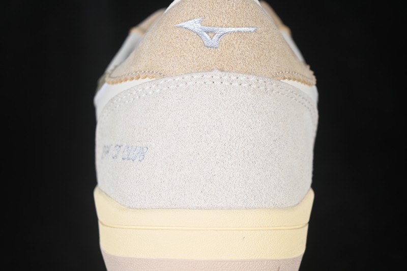 Mizuno CT Club Retro Casual Low-Top Sneakers with Breathable Comfort - D1GH261012