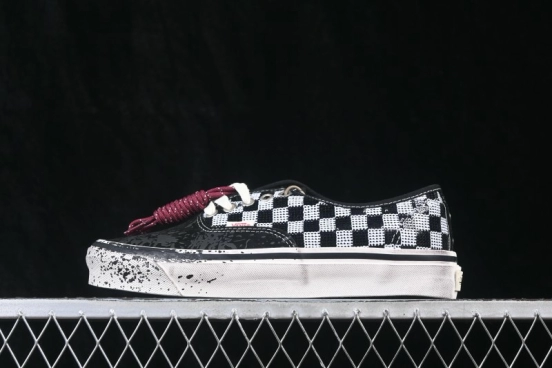 Vans LX Old Skool 36 Low Top Casual Skate Shoes - VN000E8VBLK