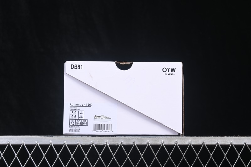 Vans Authentic 44 Low-Top Vulcanized Skate Shoes - VN000EEUDOL