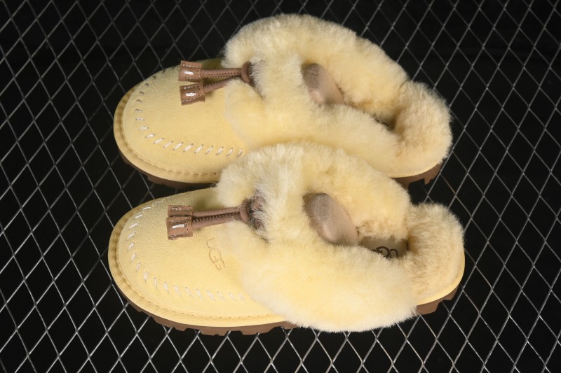 UGG Slipper Evolution Comfortable Flat No Special Function Closed Toe Slippers 1180 Soft Mustard